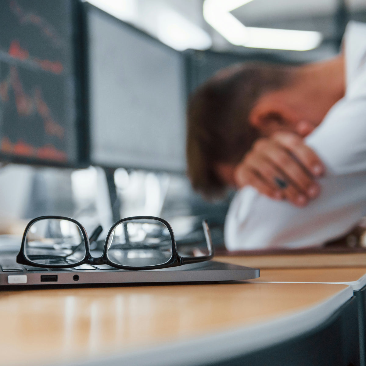 Can non-invasive vagus nerve stimulation rescue burnt-out workers? New study reveals cognitive enhancement potential